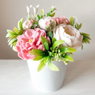 IN STOCK, Bucket with 5 soap flowers, mix 11