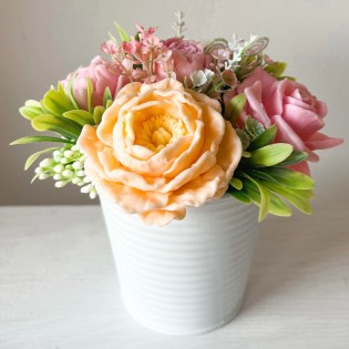 IN STOCK, Bucket with 5 soap flowers, mix 13