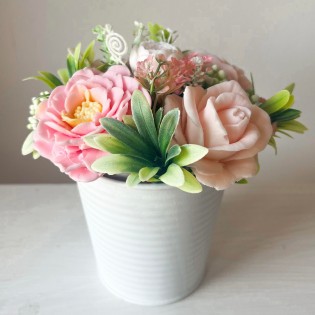 IN STOCK, Bucket with 5 soap flowers, mix 16