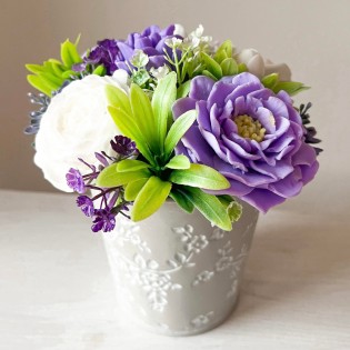 IN STOCK, Bucket with 7 soap flowers, mix 2