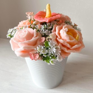 IN STOCK, Bucket with 5 soap flowers, mix 3