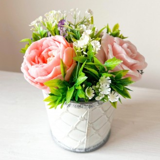 IN STOCK, Bucket with 3 soap flowers, mix 1