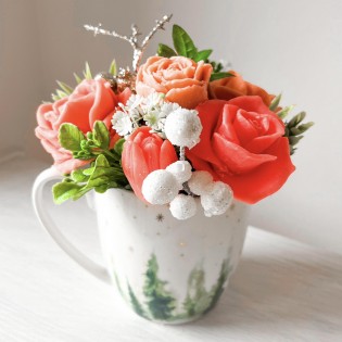 IN STOCK, cup Christmas 7 soap flowers, mix 1