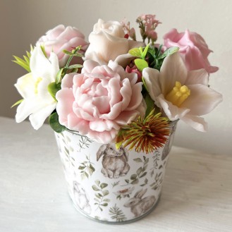IN STOCK, Bucket with 7 soap flowers, mix 1